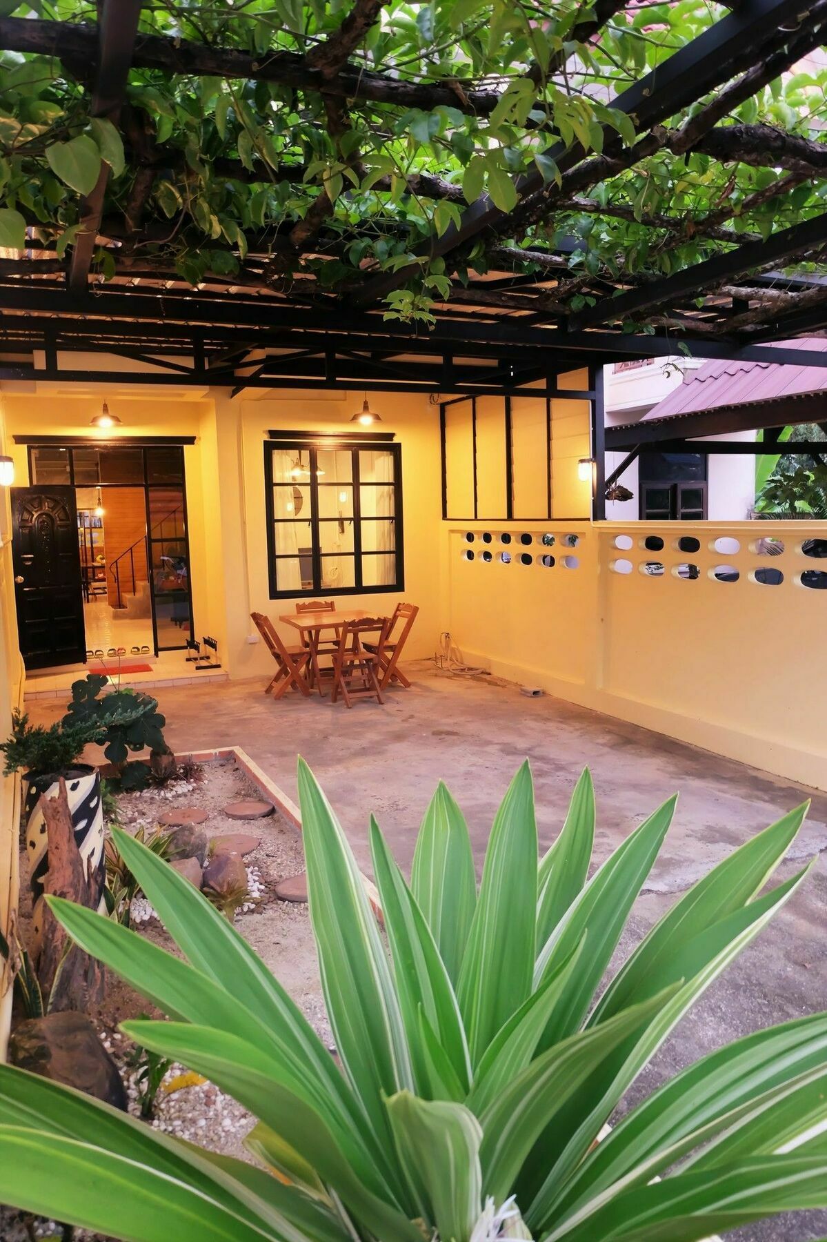 Nanrada Hometel Krabi town المظهر الخارجي الصورة