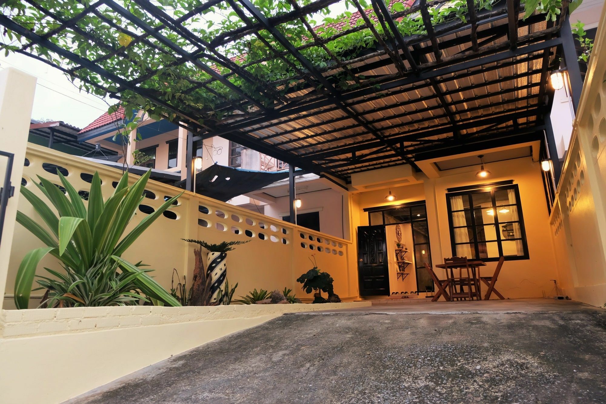 Nanrada Hometel Krabi town المظهر الخارجي الصورة